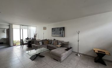Se vende casa en La Bella Residencial