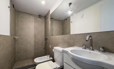Departamento de 1 dormitorio con radiadores a metros de Bv. Oroño