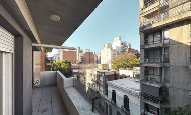 Departamento de 1 dormitorio con radiadores a metros de Bv. Oroño