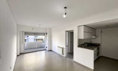 Departamento de 1 dormitorio con radiadores a metros de Bv. Oroño