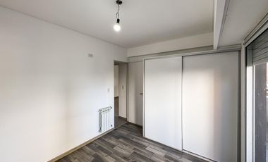 Departamento de 1 dormitorio con radiadores a metros de Bv. Oroño