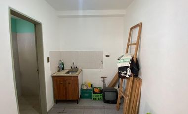 Casa de 3 Dormit   Dependencia de Servicio / Departamento  3 Bños y Cochera p/3 Vehiculos!