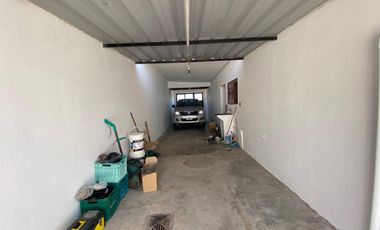 Casa de 3 Dormit   Dependencia de Servicio / Departamento  3 Bños y Cochera p/3 Vehiculos!