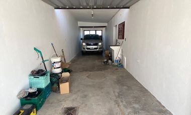 Casa de 3 Dormit   Dependencia de Servicio / Departamento  3 Bños y Cochera p/3 Vehiculos!