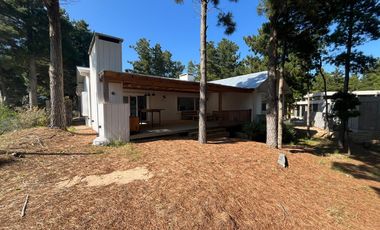 Casa en  ALQUILER TEMPORAL, CASA, COSTA ESMERALDA, BARRIO SENDEROS I, LOTE 171, 4 AMBIENTES