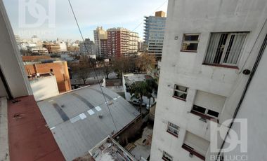 DEPARTAMENTO 2 AMBIENTES A LA CALLE CON BALCON SALIENTE