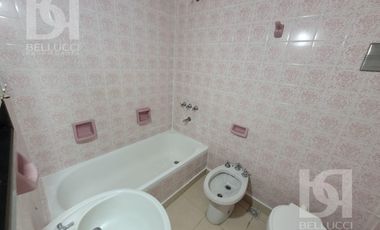 DEPARTAMENTO 2 AMBIENTES A LA CALLE CON BALCON SALIENTE