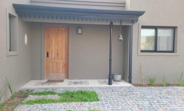 Casa en Alquiler, 4 Dormitorios, en El Campo Fincas Exclusivas, Cardales, GBA Norte