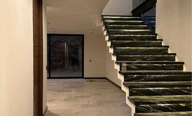 CASA EN RENTA EN CLUB Y DENTRO DEL CAMPO DE GOLF ALTOZANO, MORELIA