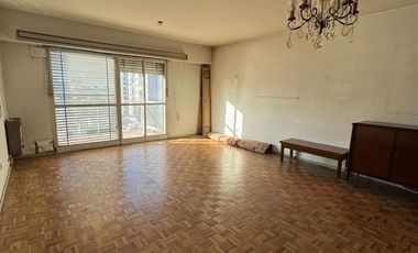 Departamento en  venta en Peatonal San Martin. 3 dormitorios + 2 baños