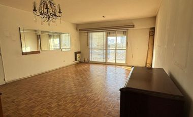 Departamento en  venta en Peatonal San Martin. 3 dormitorios + 2 baños