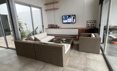 DUPLEX 4 DORMITORIOS EN PRADOS DE MANANTIALES