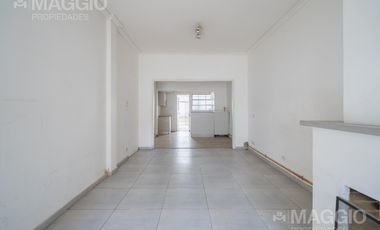Casa 4 ambientes en Alquiler Ramos Mejia