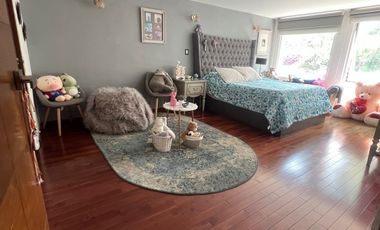 Venta de casa en calle cerrada en San Jerónimo