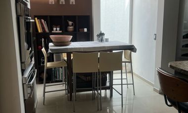 Venta de casa en calle cerrada en San Jerónimo