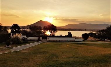 Jardín para Restaurante Campestre o Salón de eventos- vista espectacular presa