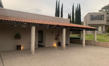 Jardín para Restaurante Campestre o Salón de eventos- vista espectacular presa