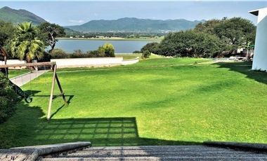Jardín para Restaurante Campestre o Salón de eventos- vista espectacular presa