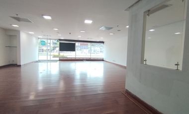 SE ARRIENDA LOCAL EN SANTA BARBARA