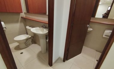 SE ARRIENDA LOCAL EN SANTA BARBARA