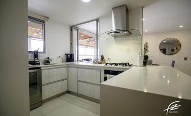 APARTAMENTO EN VENTA EN EL POBLADO, MEDELLN