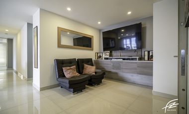 APARTAMENTO EN VENTA EN EL POBLADO, MEDELLN