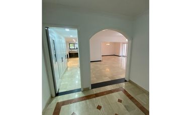 SE VENDE APARTAMENTO EN SANTA TERESITA