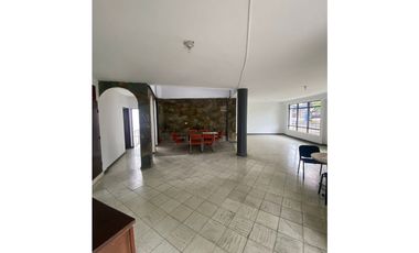 SE ARRIENDA CASA COMERCIAL EN EL PARQUE DEL PERRO