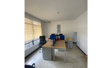 SE ARRIENDA CASA COMERCIAL EN EL PARQUE DEL PERRO