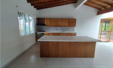 Casa en Arriendo La Mina Envigado