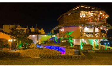 Santa Elena Ballenita, Centro de Evento en Venta, 940m2, 3 Ambientes