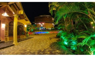 Santa Elena Ballenita, Centro de Evento en Venta, 940m2, 3 Ambientes