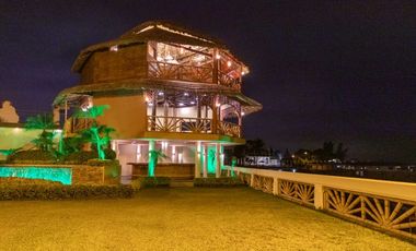 Santa Elena Ballenita, Centro de Evento en Venta, 940m2, 3 Ambientes