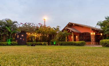 Santa Elena Ballenita, Centro de Evento en Venta, 940m2, 3 Ambientes