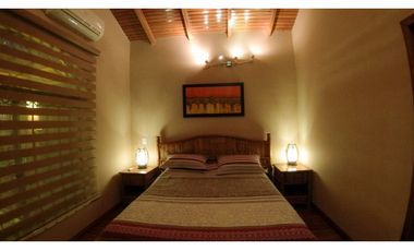 Santa Elena Ballenita, Centro de Evento en Venta, 940m2, 3 Ambientes