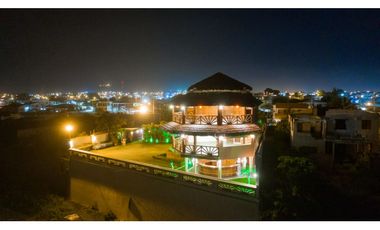 Santa Elena Ballenita, Centro de Evento en Venta, 940m2, 3 Ambientes