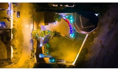 Santa Elena Ballenita, Centro de Evento en Venta, 940m2, 3 Ambientes