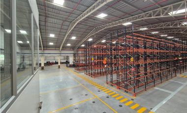 ALQUILER DE BODEGA PREMIUM – VA PERIMETRAL, GUAYAQUIL – 9.317 m²