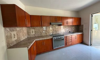 Casa en Venta Calle Nayarit, Col. Petrolera. Coatzacoalcos, Ver.