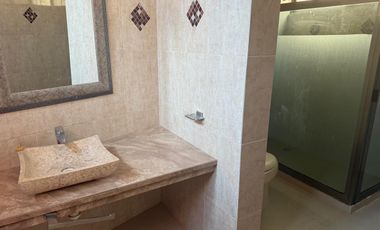 Casa en Venta Calle Nayarit, Col. Petrolera. Coatzacoalcos, Ver.