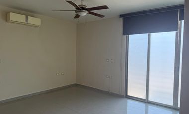 Casa en Venta Calle Nayarit, Col. Petrolera. Coatzacoalcos, Ver.