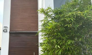 Casa en Renta – Lagos del Sol, Cancún | 4 Recámaras, Jacuzzi y Alberca Privada