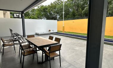 Casa en Renta – Lagos del Sol, Cancún | 4 Recámaras, Jacuzzi y Alberca Privada