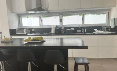 Casa en Renta – Lagos del Sol, Cancún | 4 Recámaras, Jacuzzi y Alberca Privada