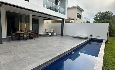 Casa en Renta – Lagos del Sol, Cancún | 4 Recámaras, Jacuzzi y Alberca Privada
