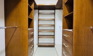 Casa con roof garden y recámara en planta baja – Fracc. privado en Coatepec