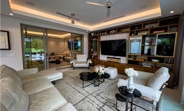 VENTA CASA EN SANTA MARIA CON PISCINA 4 RECAMARAS 693MTPRIVADA MLD