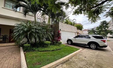 VENTA CASA EN SANTA MARIA CON PISCINA 4 RECAMARAS 693MTPRIVADA MLD
