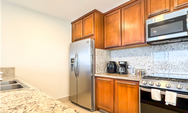 VENTA DE APARTAMENTO DE PLAYA AMOBLADO EN CASAMAR PH ALTAMAR (P)