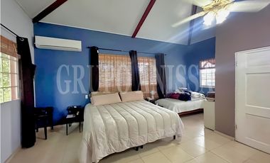 Se Vende o Alquila Hermosa Casa de Playa con Piscina en Coronado